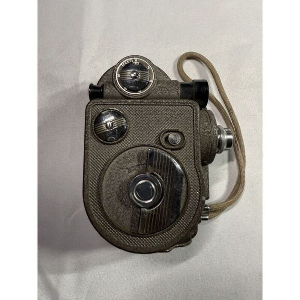 REVERE 8 MODEL 88  8MM MOVIE‎ CAMERA  VINTAGE